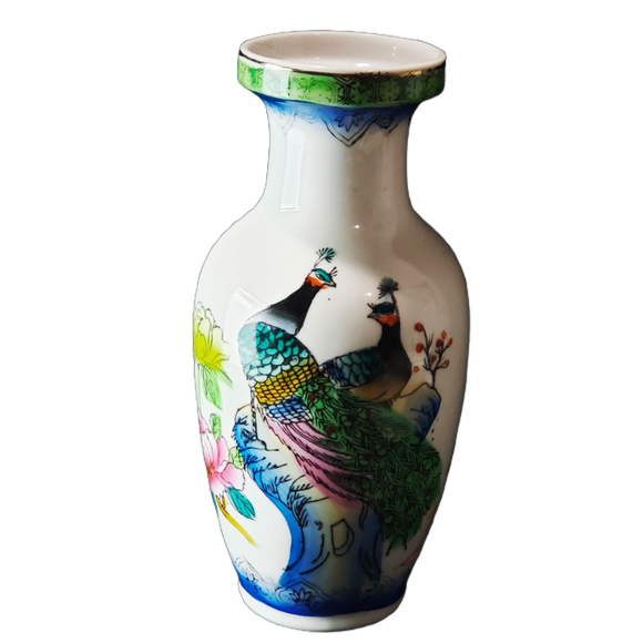 Elegant Harmony: A Timeless Japanese Vase Featuring Majestic Peacocks and Floral - Picture 2 of 5